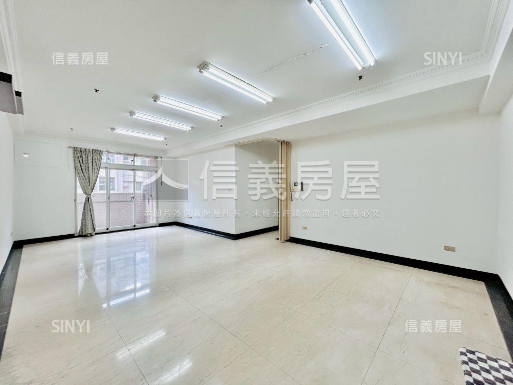 皇城帝寶高樓四房平車位房屋室內格局與周邊環境