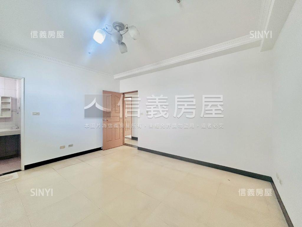 皇城帝寶高樓四房平車位房屋室內格局與周邊環境