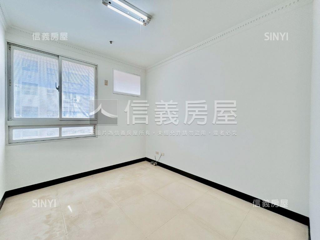 皇城帝寶高樓四房平車位房屋室內格局與周邊環境