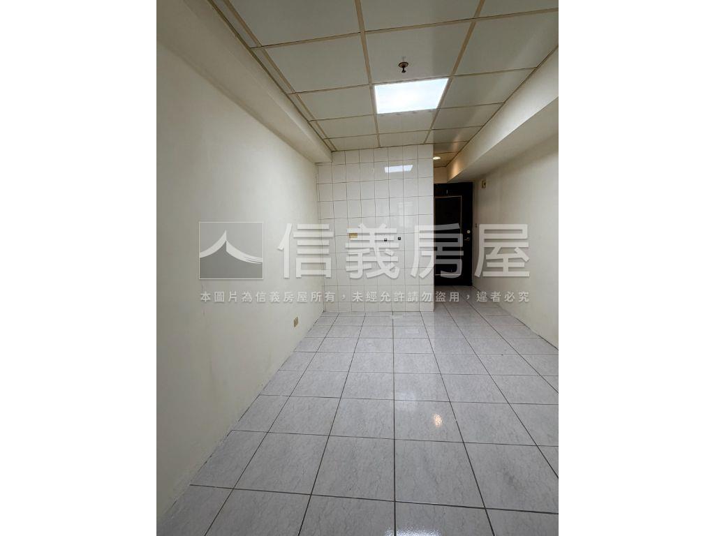 近五權車站１房有車位房屋室內格局與周邊環境