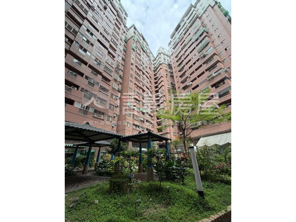 近五權車站１房有車位房屋室內格局與周邊環境