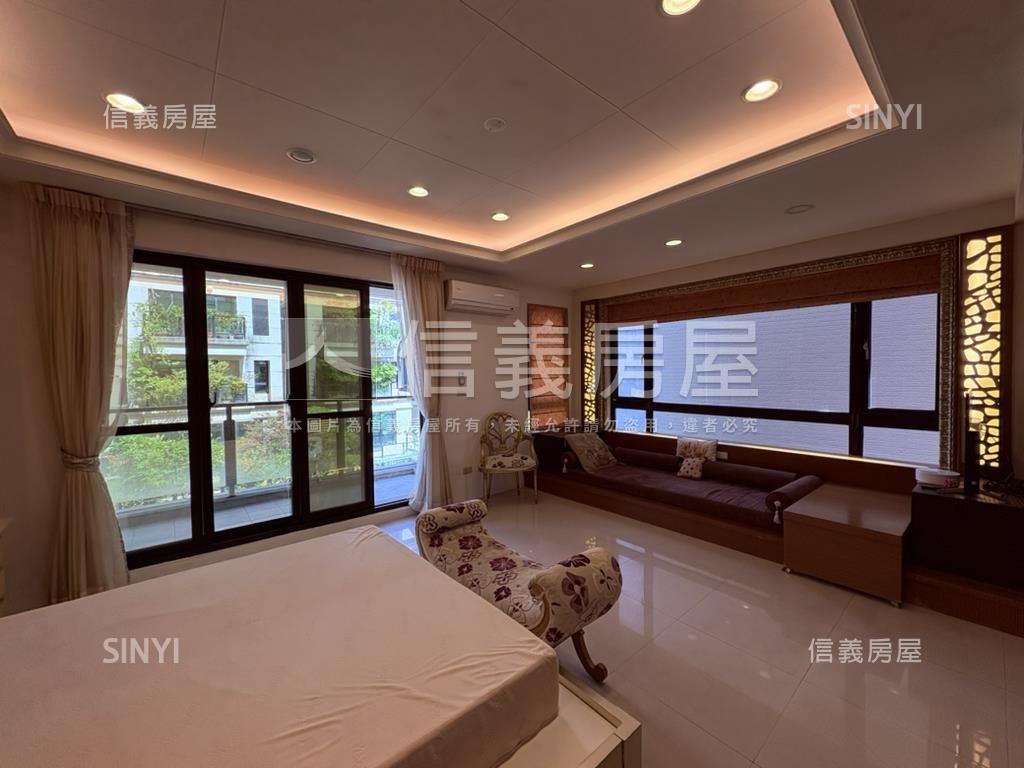 美術館電梯別墅房屋室內格局與周邊環境