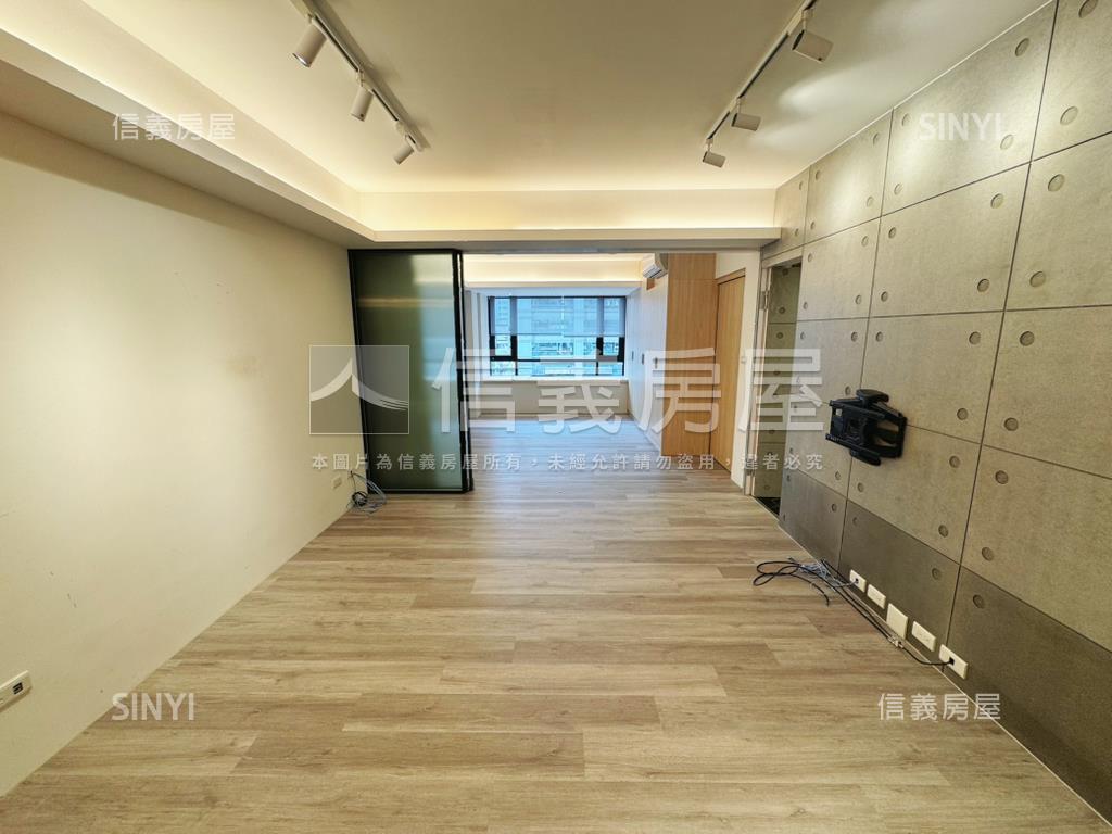 南京三民電梯兩房房屋室內格局與周邊環境
