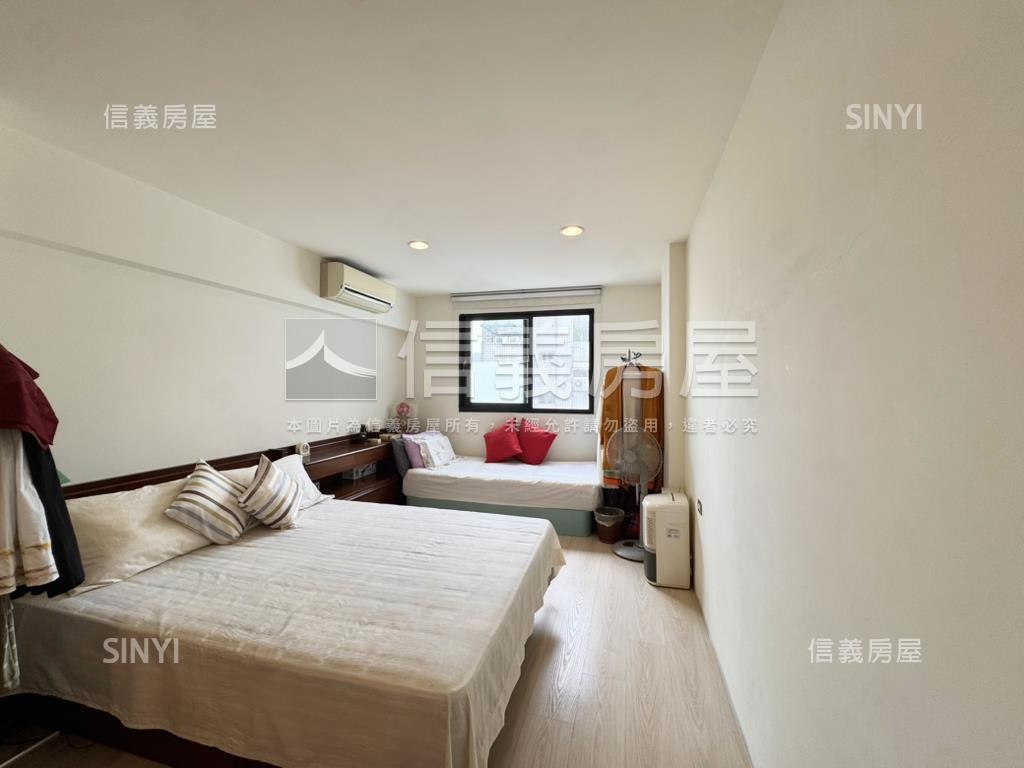 靜謐美宅質感樓中樓大空間房屋室內格局與周邊環境