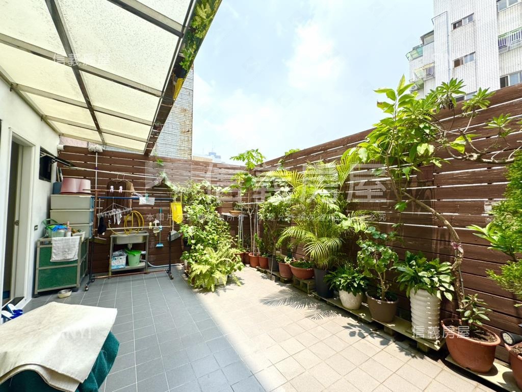靜謐美宅質感樓中樓大空間房屋室內格局與周邊環境