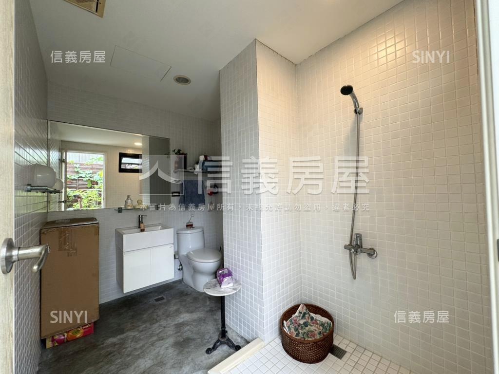 靜謐美宅質感樓中樓大空間房屋室內格局與周邊環境