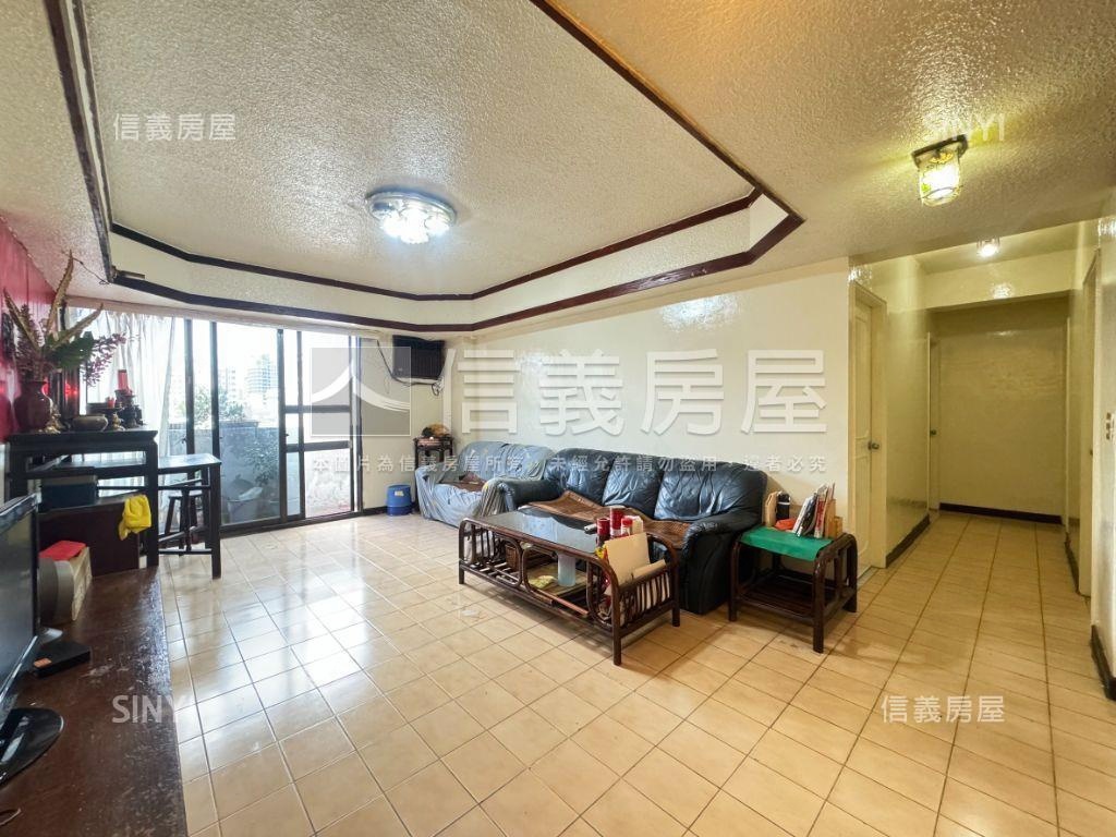 東門捷運稀有５房車位房屋室內格局與周邊環境