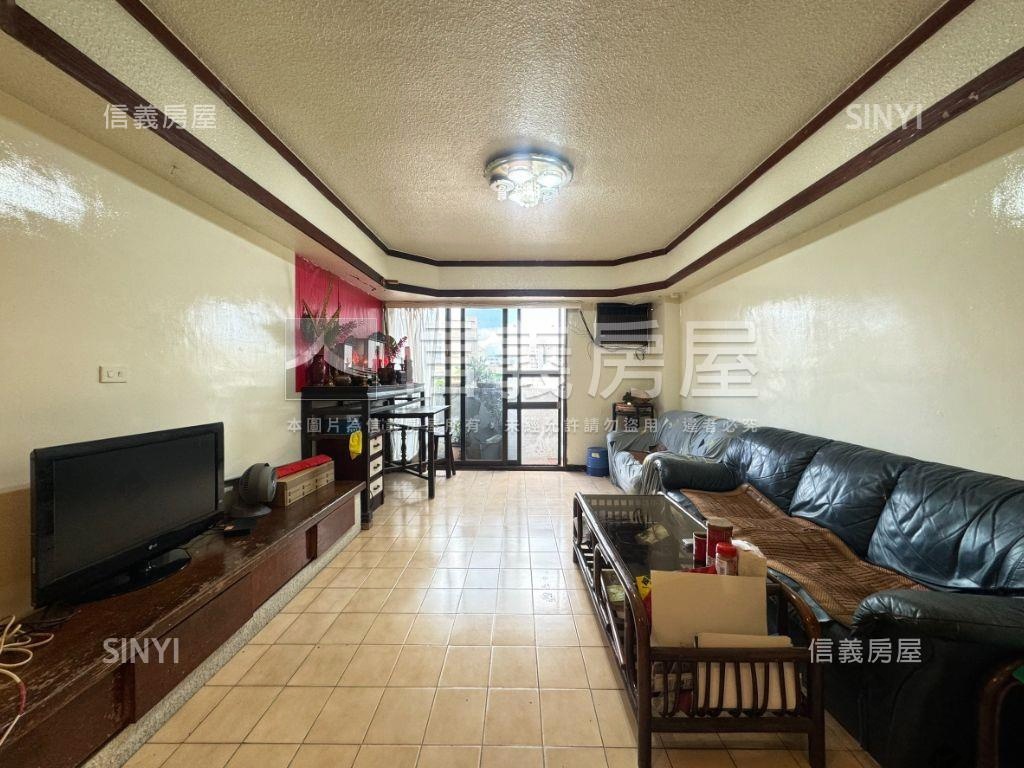 東門捷運稀有５房車位房屋室內格局與周邊環境