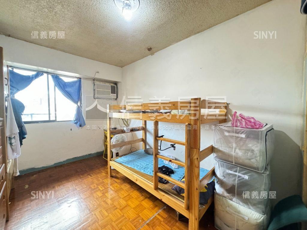 東門捷運稀有５房車位房屋室內格局與周邊環境