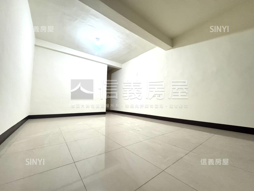 近立新國小全新整理美透天房屋室內格局與周邊環境