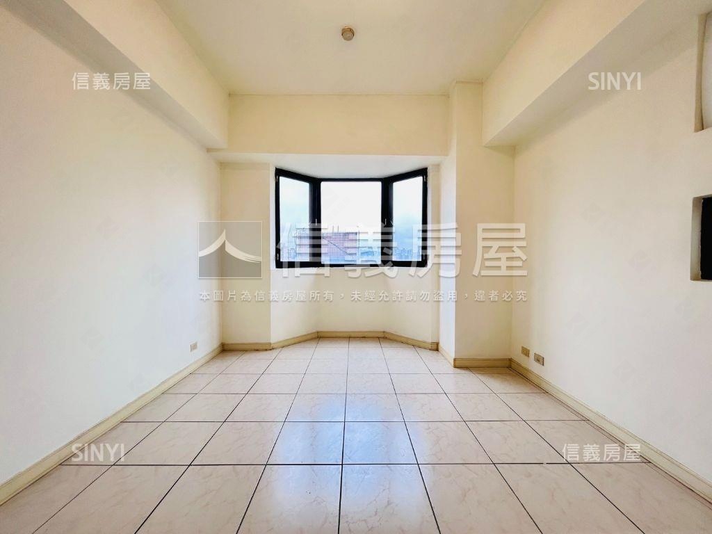 國泰★書香大第★邊間美邸房屋室內格局與周邊環境