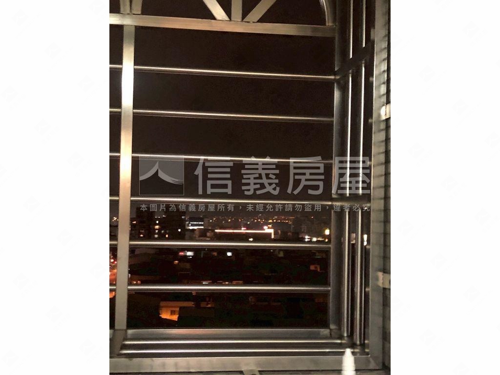 東榮路三房平車視野佳房屋室內格局與周邊環境