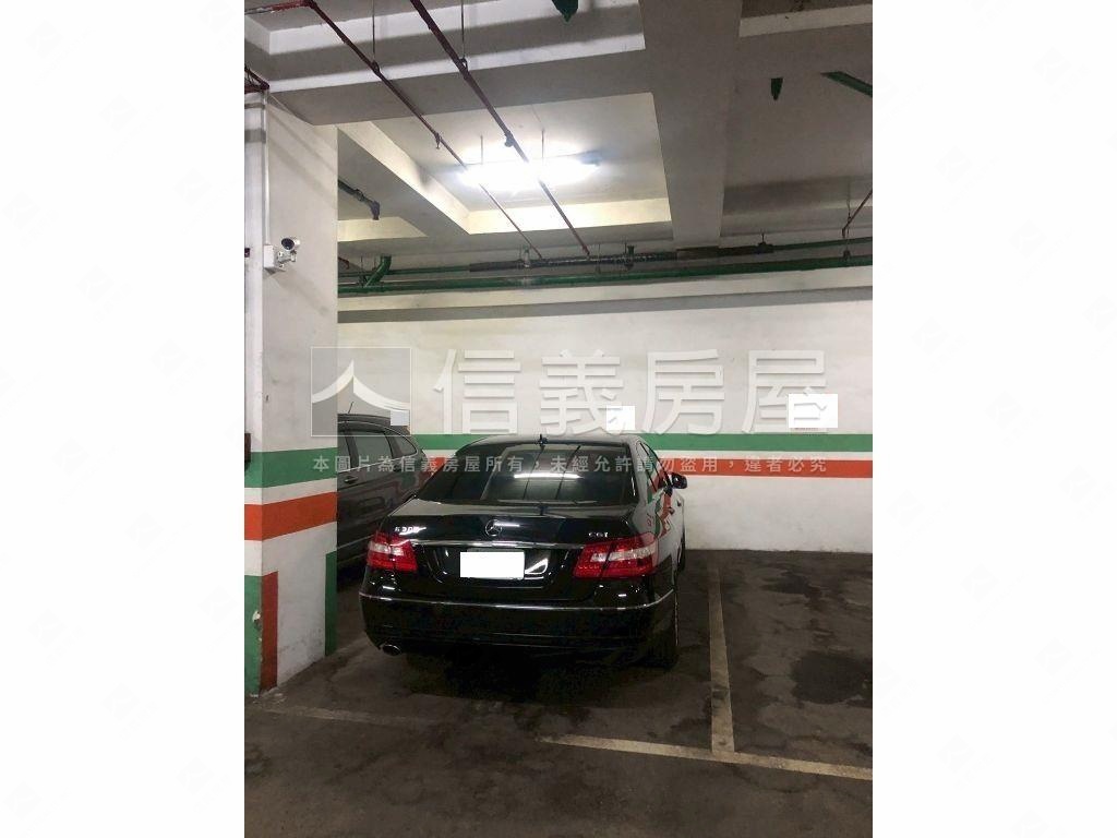 東榮路三房平車視野佳房屋室內格局與周邊環境