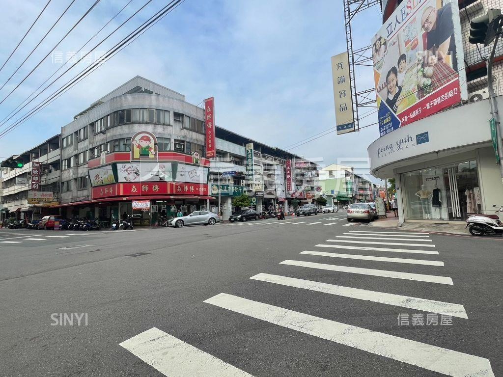 東榮路三房平車視野佳房屋室內格局與周邊環境
