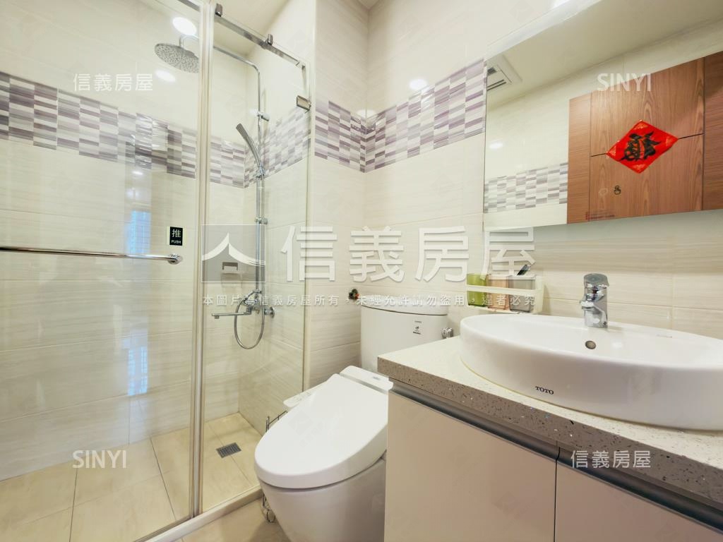 富堡晶都優雅露台戶房屋室內格局與周邊環境