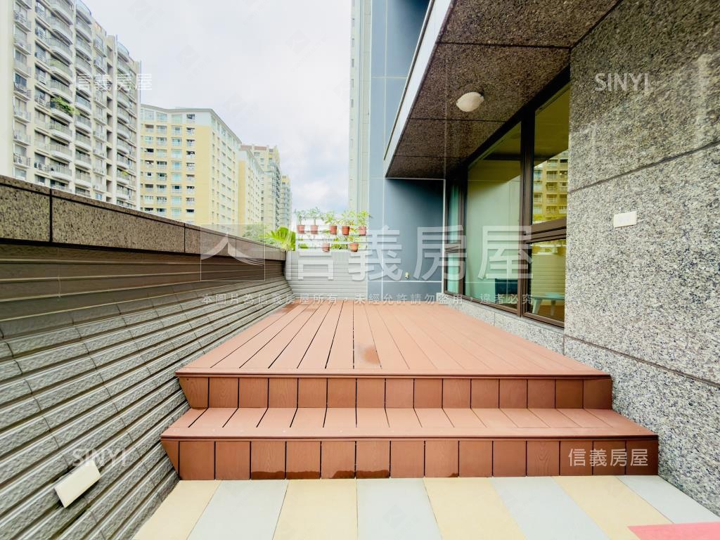 富堡晶都優雅露台戶房屋室內格局與周邊環境