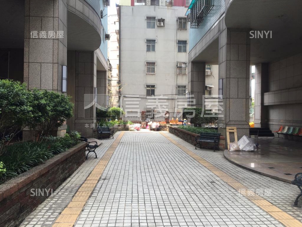 ★稀有高樓面公園三房車位房屋室內格局與周邊環境