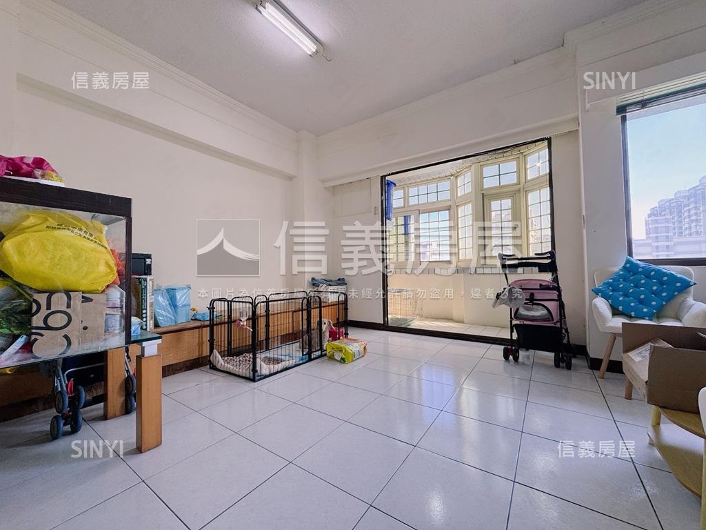 楠梓面公園三房車位房屋室內格局與周邊環境