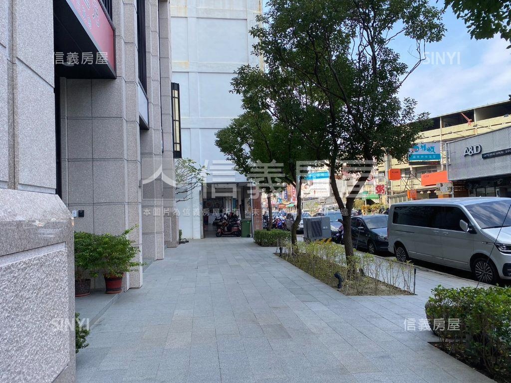 精武東路燙金店面房屋室內格局與周邊環境