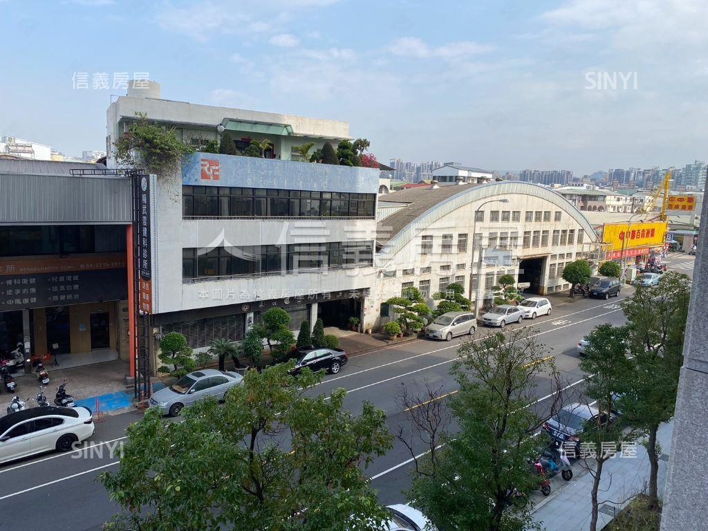 精武東路燙金店面房屋室內格局與周邊環境