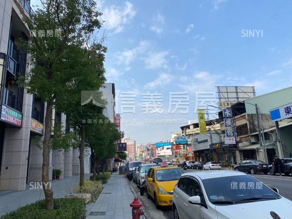 精武東路燙金店面房屋室內格局與周邊環境