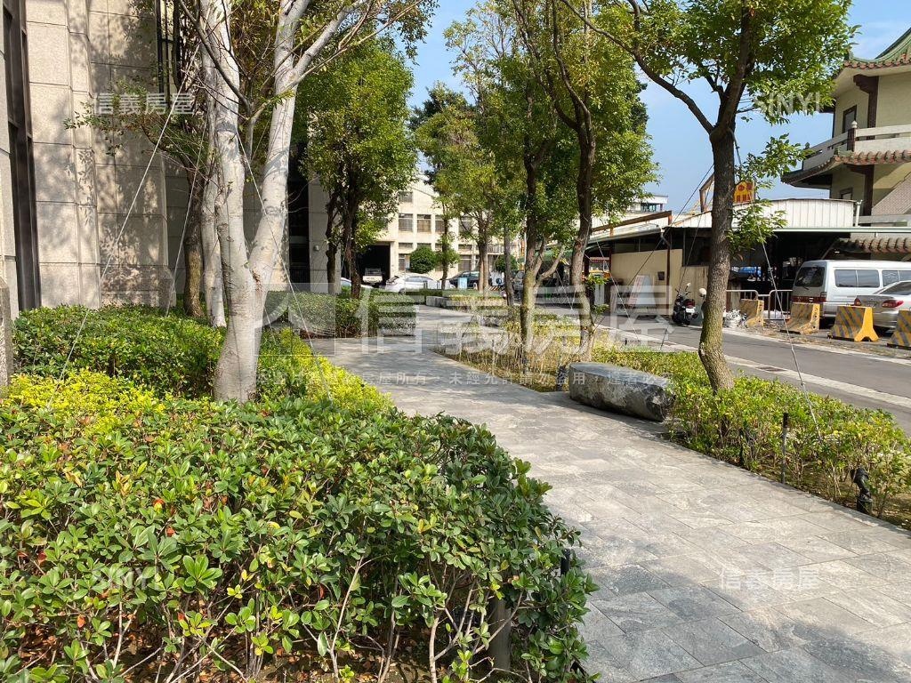 精武東路燙金店面房屋室內格局與周邊環境