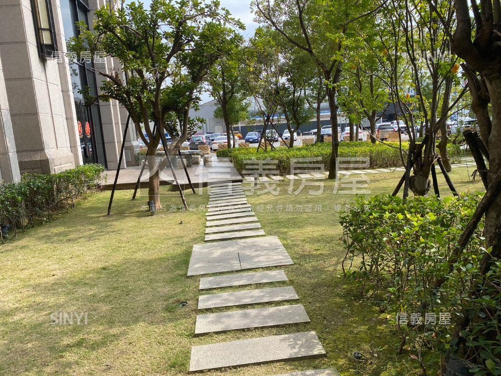 精武東路燙金店面房屋室內格局與周邊環境