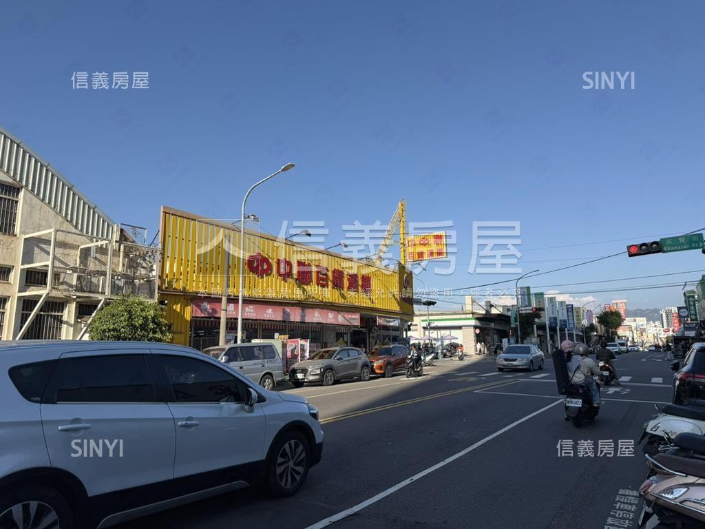 精武東路燙金店面房屋室內格局與周邊環境