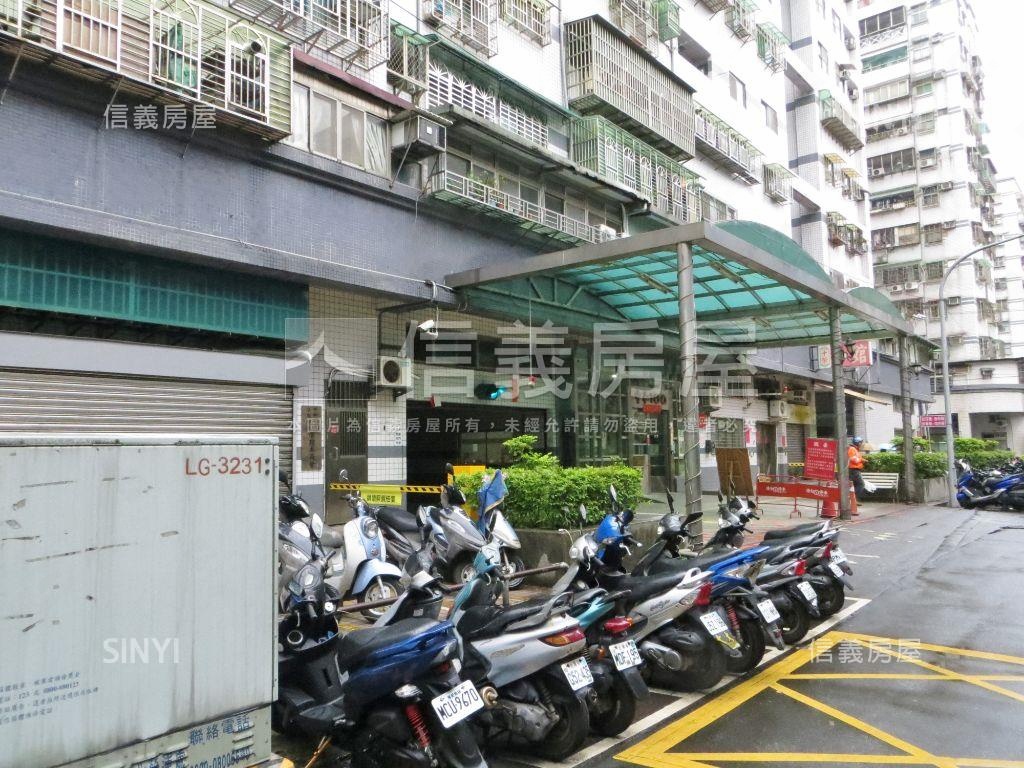 專任中和１００稀有大三房房屋室內格局與周邊環境