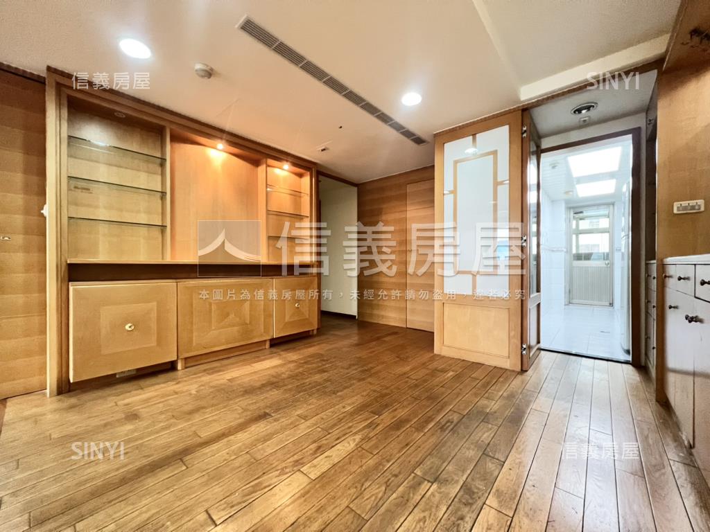 文化領袖·書香美四房車位房屋室內格局與周邊環境