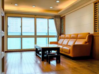 文化領袖·書香美四房車位