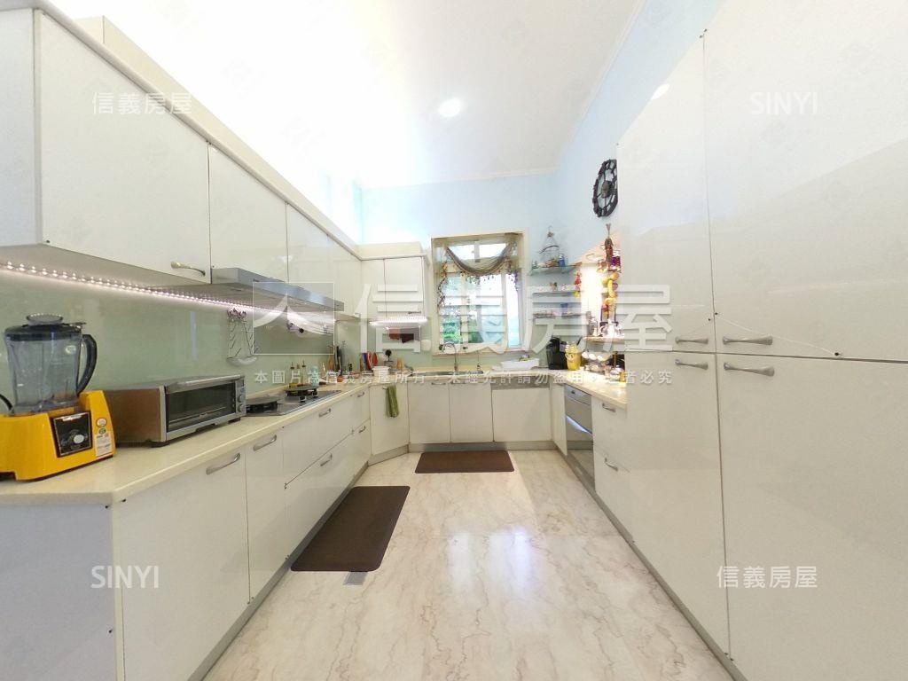 央大獨棟美式豪宅房屋室內格局與周邊環境
