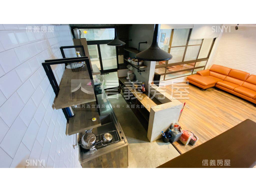 左營大面寬雙車墅房屋室內格局與周邊環境