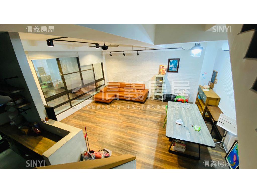 左營大面寬雙車墅房屋室內格局與周邊環境