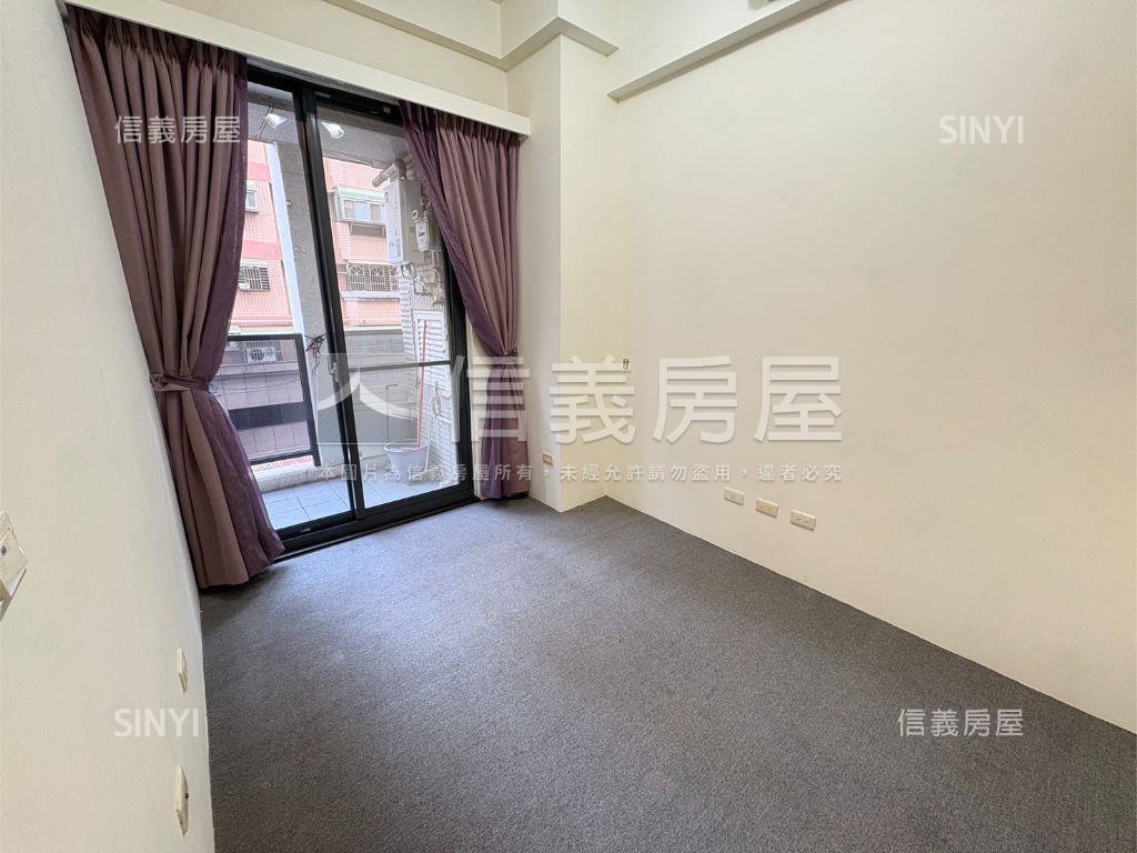 市場旁採光機能三房車位房屋室內格局與周邊環境