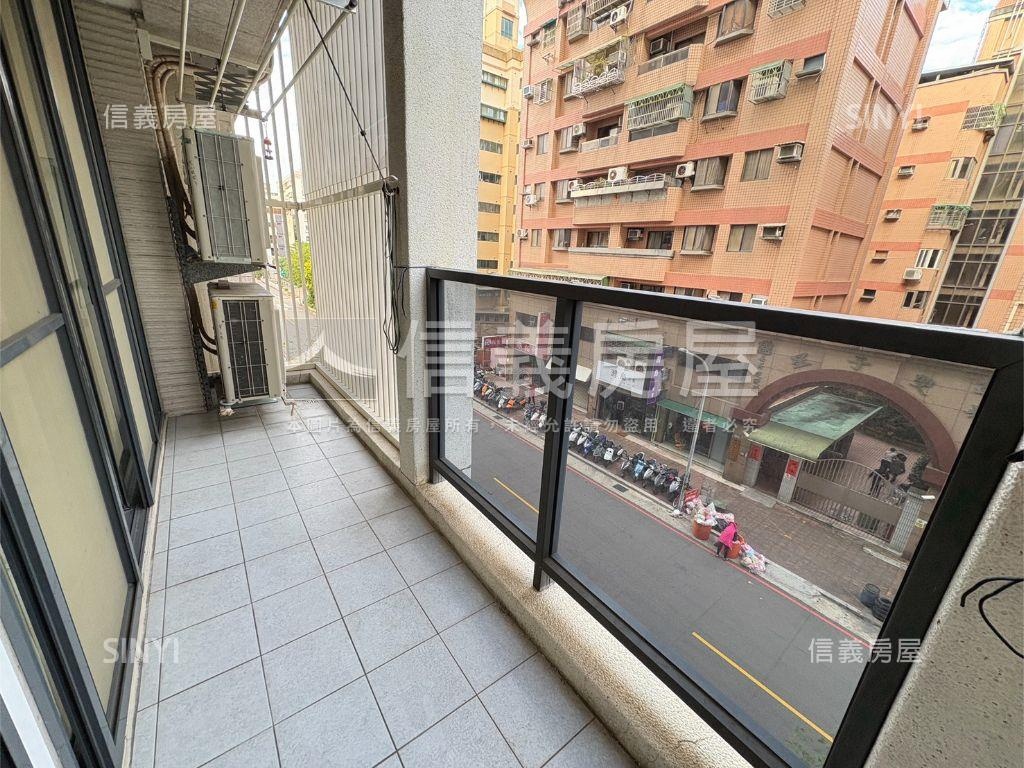 市場旁採光機能三房車位房屋室內格局與周邊環境