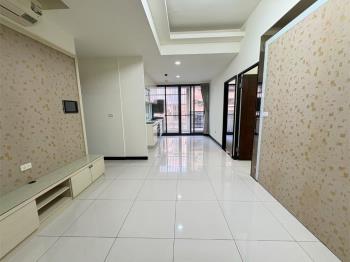 市場旁採光機能三房車位