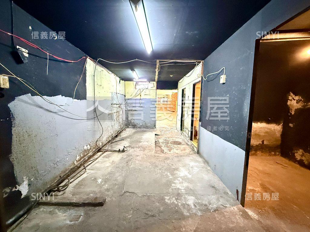土地持分大。新埔捷運金店房屋室內格局與周邊環境