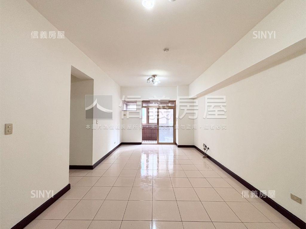 貿商前後陽台三房房屋室內格局與周邊環境