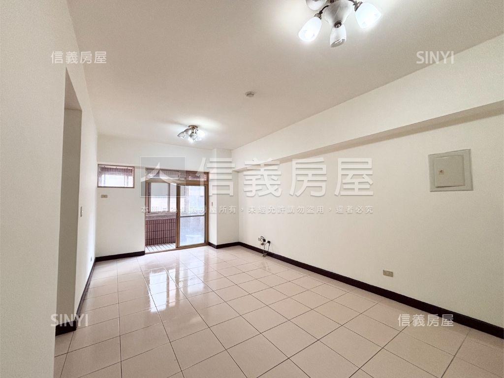 貿商前後陽台三房房屋室內格局與周邊環境