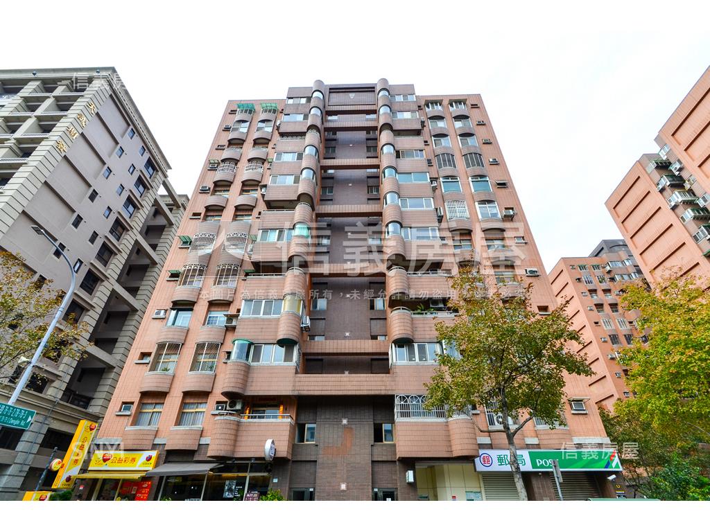 貿商前後陽台三房房屋室內格局與周邊環境