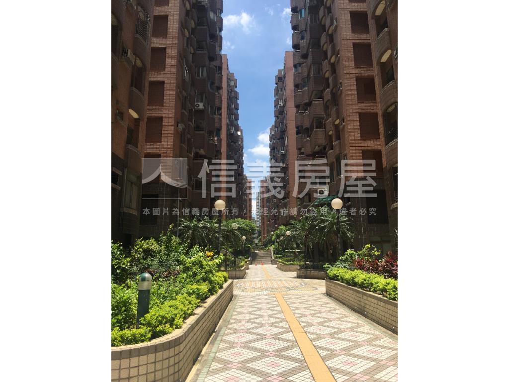 貿商前後陽台三房房屋室內格局與周邊環境