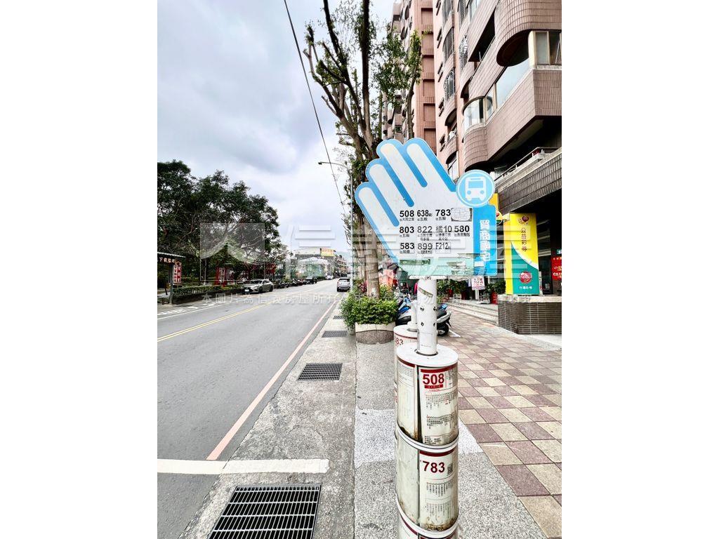 貿商前後陽台三房房屋室內格局與周邊環境