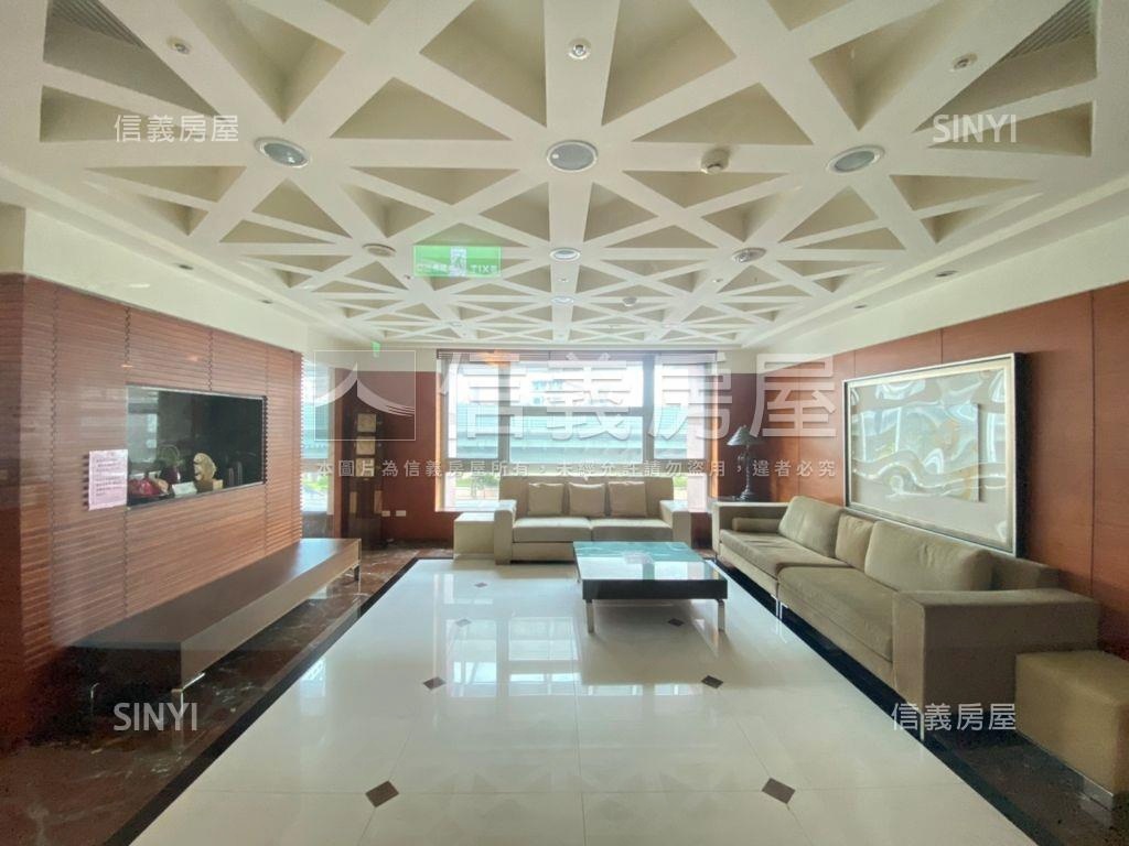 專任正隆麗池四房平面車位房屋室內格局與周邊環境