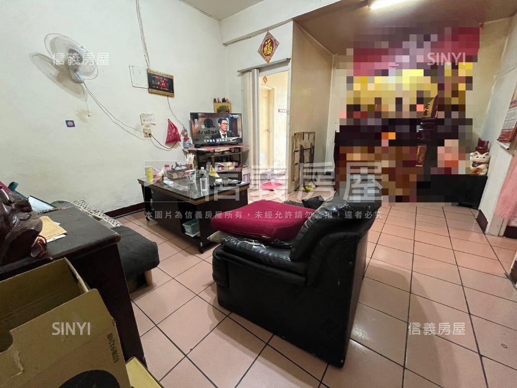 中山國小旁面寬一樓房屋室內格局與周邊環境