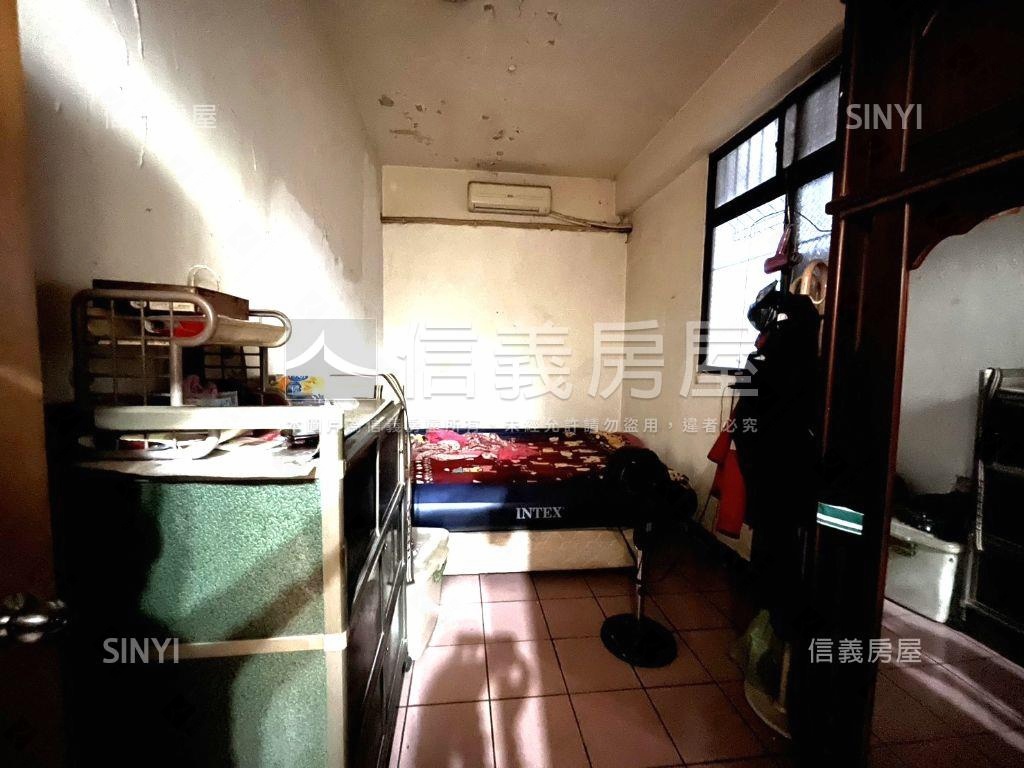 中山國小旁面寬一樓房屋室內格局與周邊環境