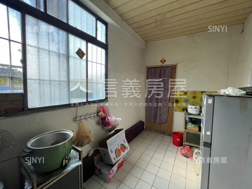中山國小旁面寬一樓房屋室內格局與周邊環境