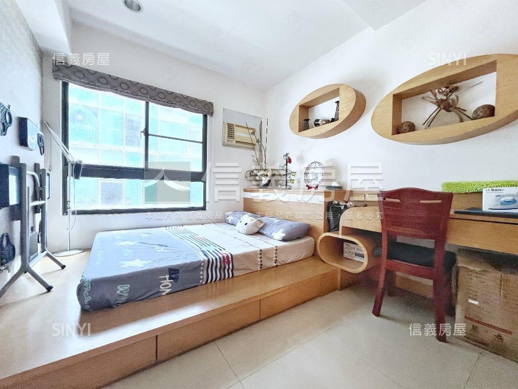 美術館精美採光四房車位房屋室內格局與周邊環境