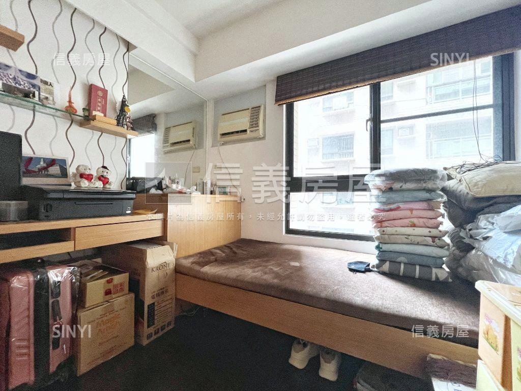 美術館精美採光四房車位房屋室內格局與周邊環境