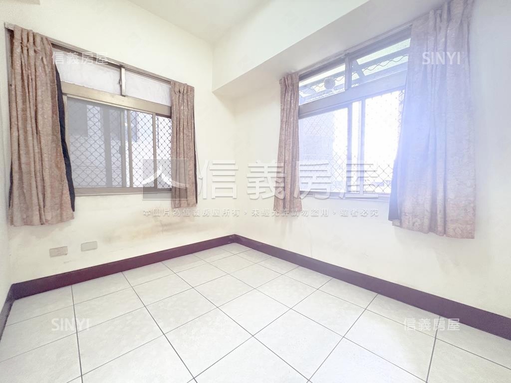 近高醫建工屋況棒２房房屋室內格局與周邊環境